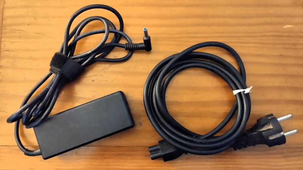 Fonte Alimentação para Notebook HP – Semi novo