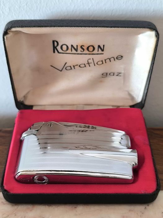 Isqueiro antigo, colecionável da marca Ronson Varaflame (Com a inscrição Marque Déposée) Made in France