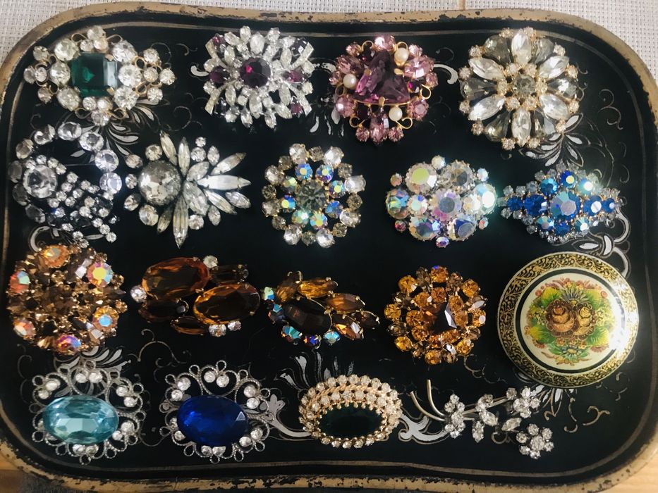 Вінтажні брошки стара Чехія