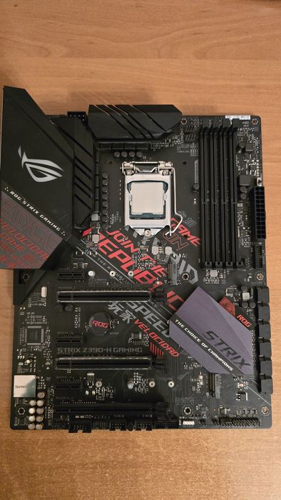 Комплект I5 9600k и ASUS ROG Strix Z390-H Gaming, 32 GB ddr4