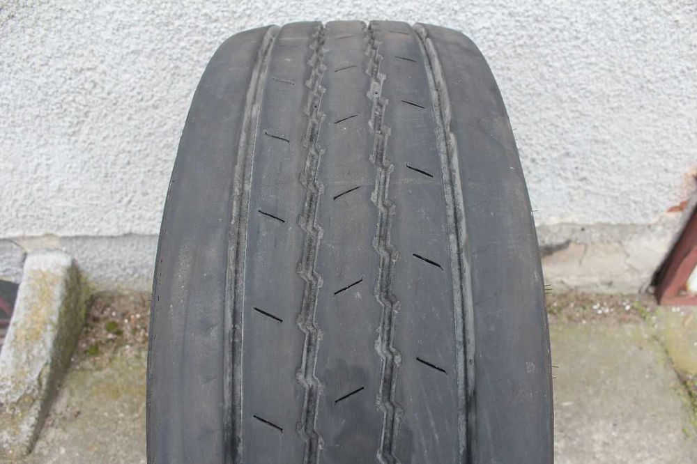 1x Barum BT 300 R HL 385/65R22,5 385 65R22,5 12,5 mm 2024r.