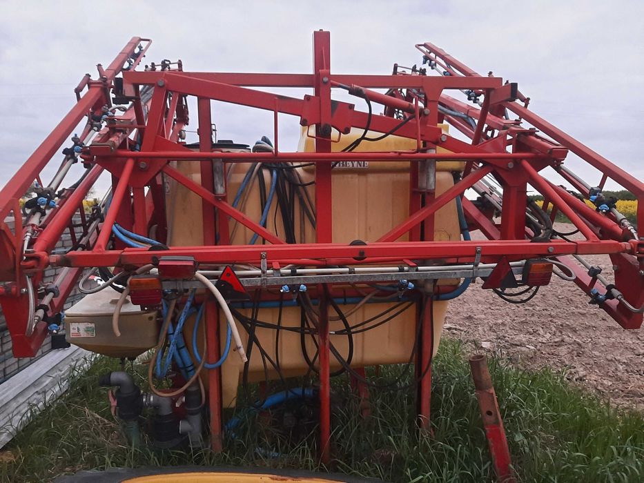 Opryskiwacz  M.beyne  1100l 21m  gaspardo combinata  3m nabudowany.
