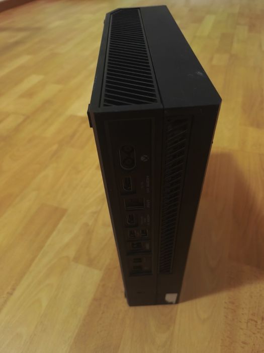 Vendo Xbox One para peças