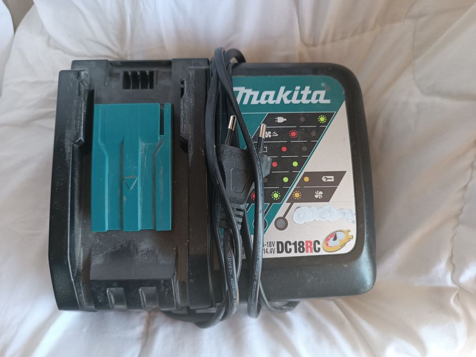 Ładowarka Makita DC18RC