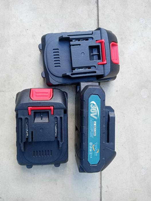 Аккумулятори для електроінструменту.