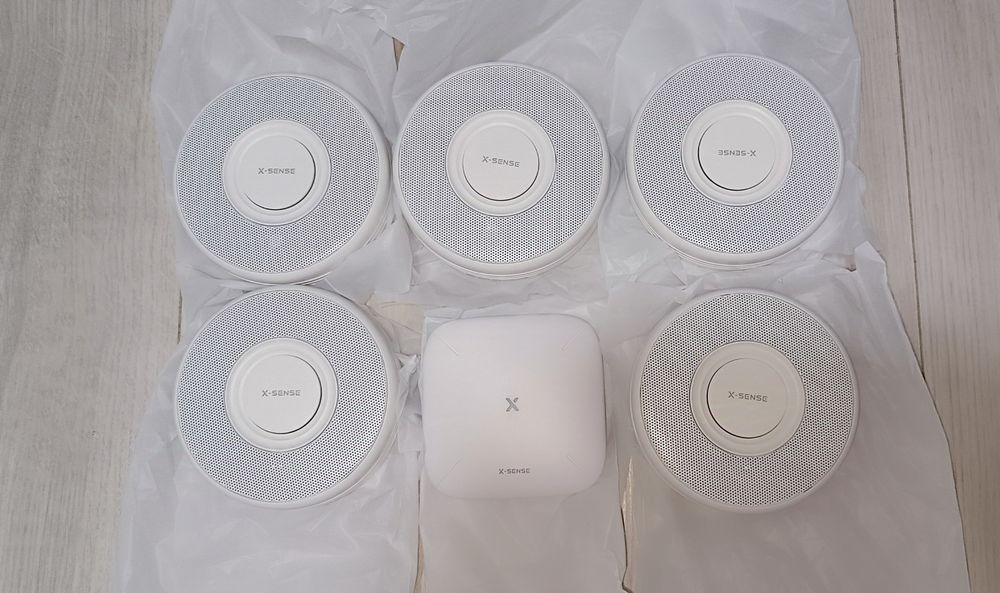 Комплект димової сигналізації з базовою станцією X-Sense Link+ Pro Smoke XS0B-MR61 5датчиків + станція