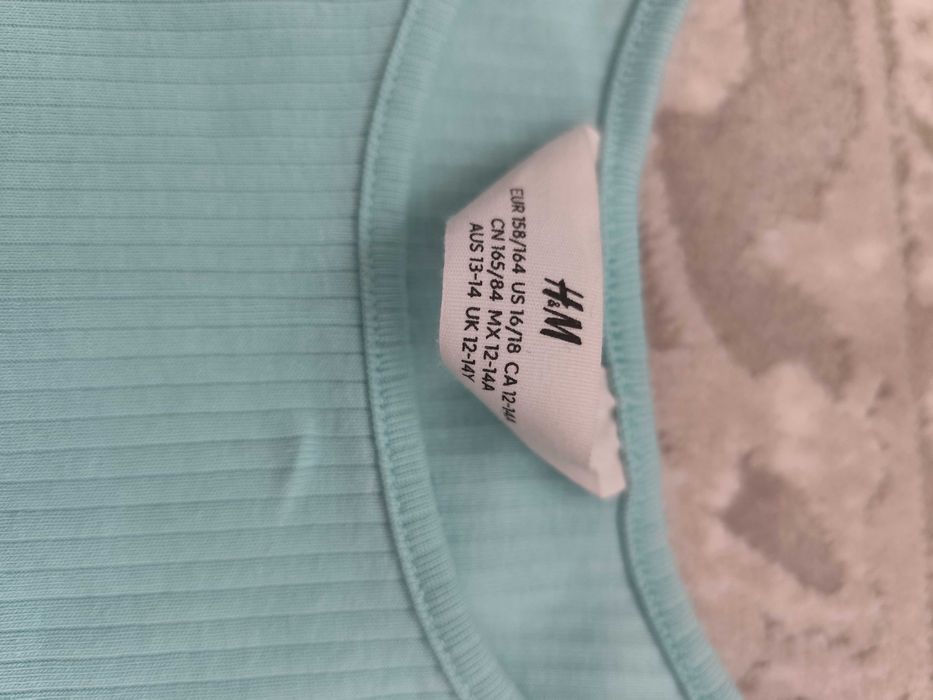 Niebieska jasna bluzka prążkowana crop top h&m