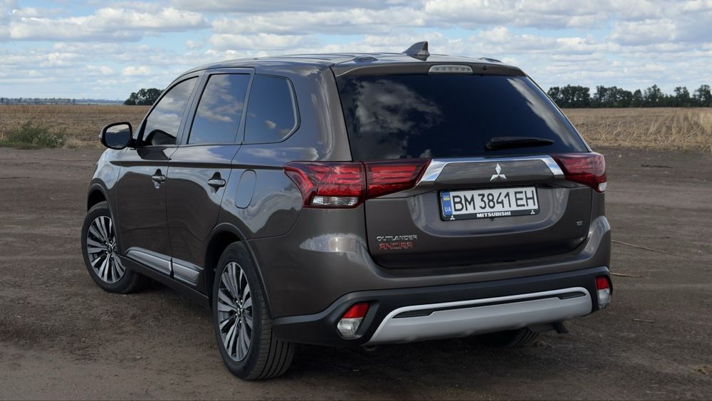 MITSUBISHI Outlander 2019
