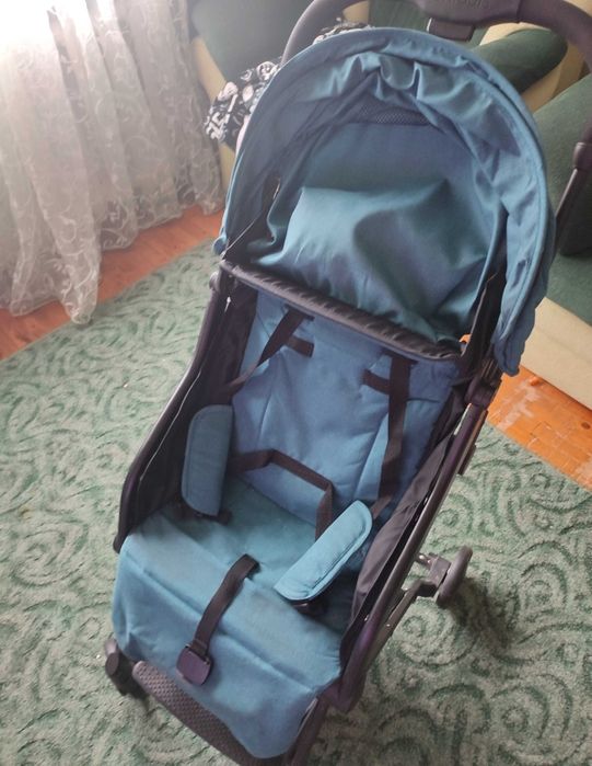 Продам прогулочную коляску