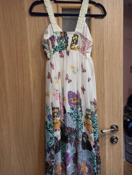 Sukienka w motyle