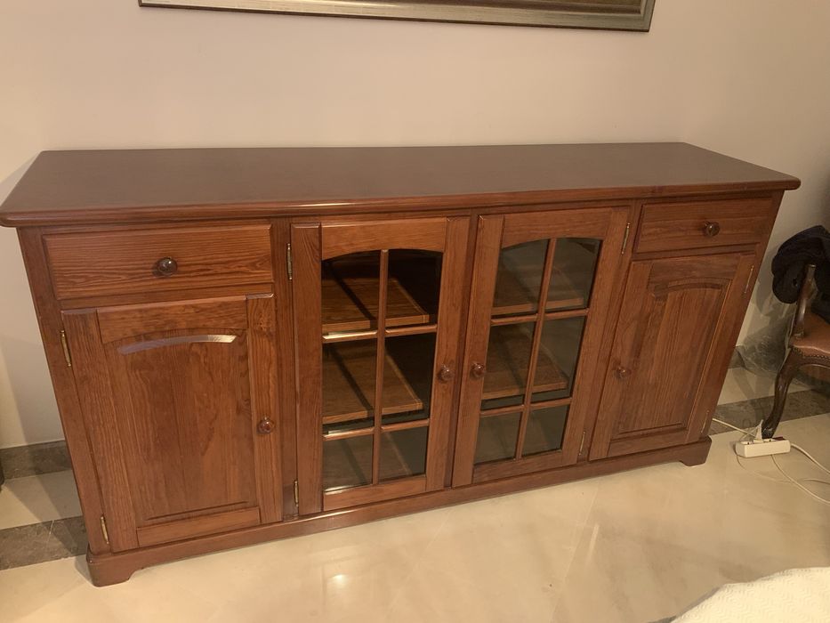 Mesa de jantar e Movel em nogueira