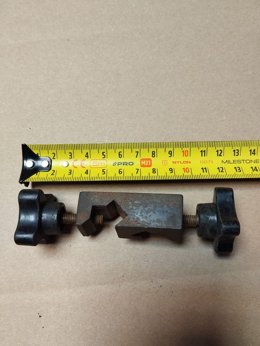 Łącznik krzyżowy na pręt