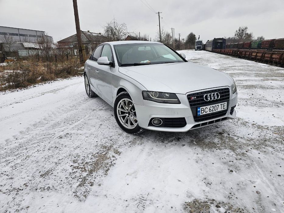 Продам ауді а4 b8