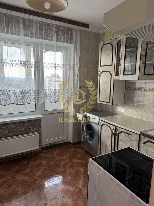 Продаж 2 к квартири на Каштанова вул., Деснянський р-н, Троєщина