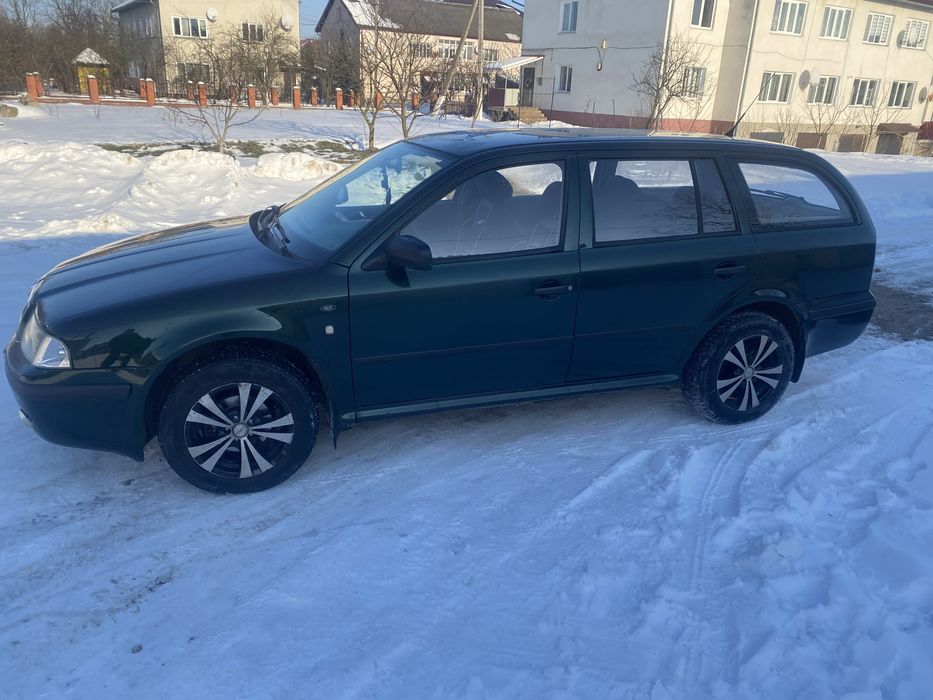 Шкода Октавія Тур 2003 рік 1.6 бенз-газ