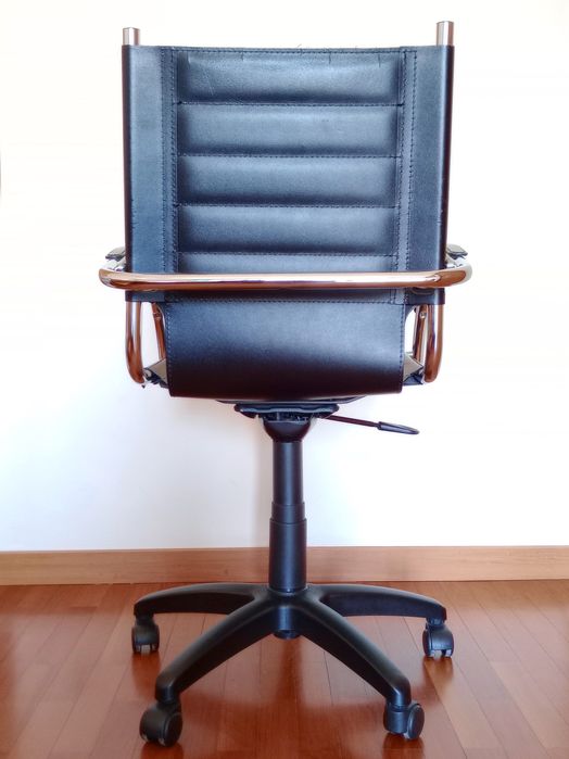 Cadeira elevatória, giratória de secretária escritório • recuperar