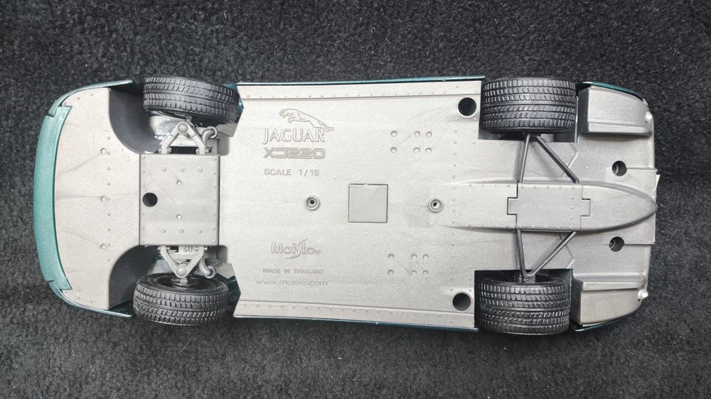 Модель авто 1:18 Jaguar XJ220 green (Maisto made in Thailand)