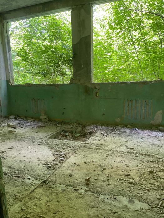 Будівля під реконструкцію 1000кв.м  ЗД 1,04га. Дергачі. Без комісії.