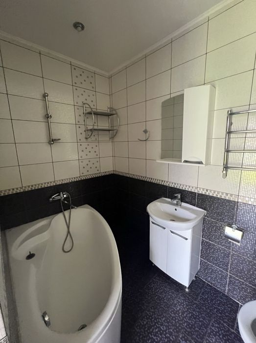 Будинок на Антоновича!