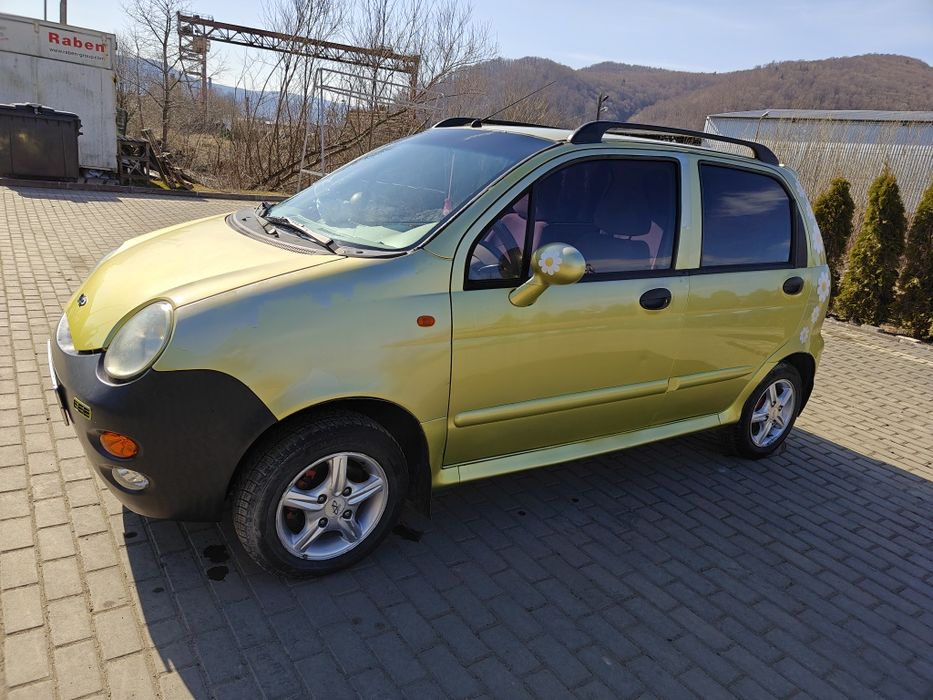 Автомобіль Chery QQ