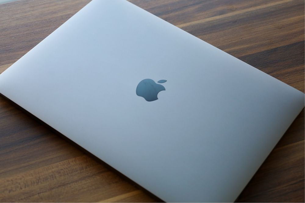 MacBook Pro 13” (2019) – 256GB