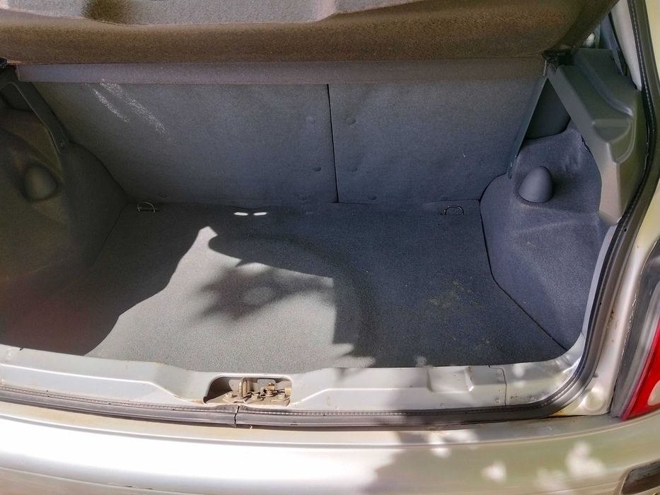 Nissam Micra 16 v. com apenas 86 mil km comprováveis