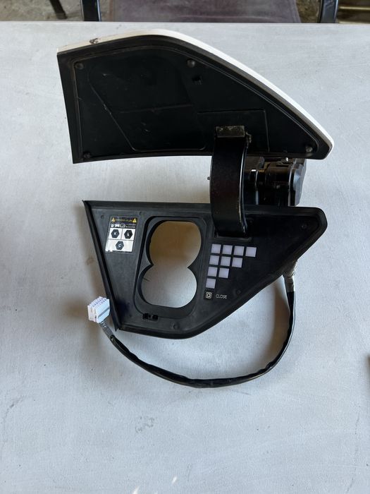 Лючок порту зарядки Hyunday Ioniq 5