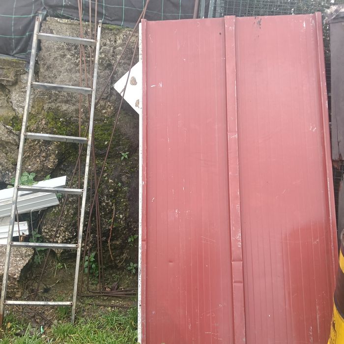 Rodas fixas e também giratória