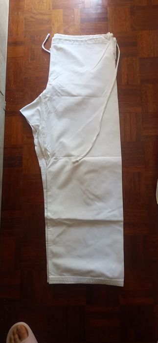 Fato de artes marciais usados