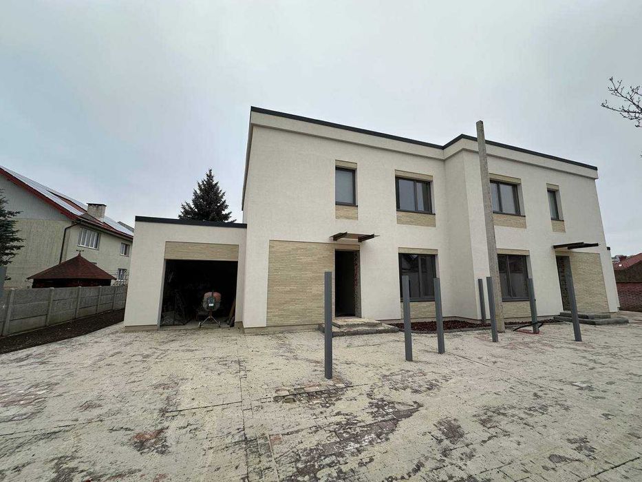 Просторий двоповерховий будинок площею 180м² у межах Івано-Франківська