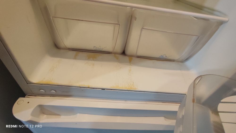 Холодильник Indesit No Frost 195 см в рабочем состоянии