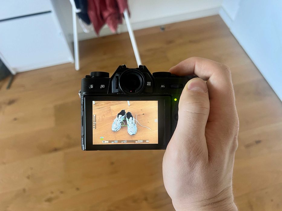 Fujifilm X-T30 Camera Body (Black) – Excellent Condition + Free 128GB SanDisk SD Card