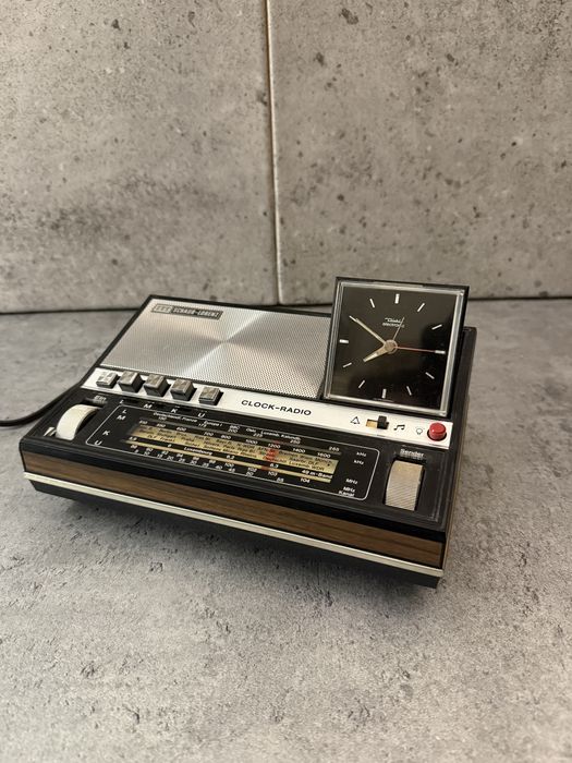 ITT Schaub-Lorenz Radio Clock 101
