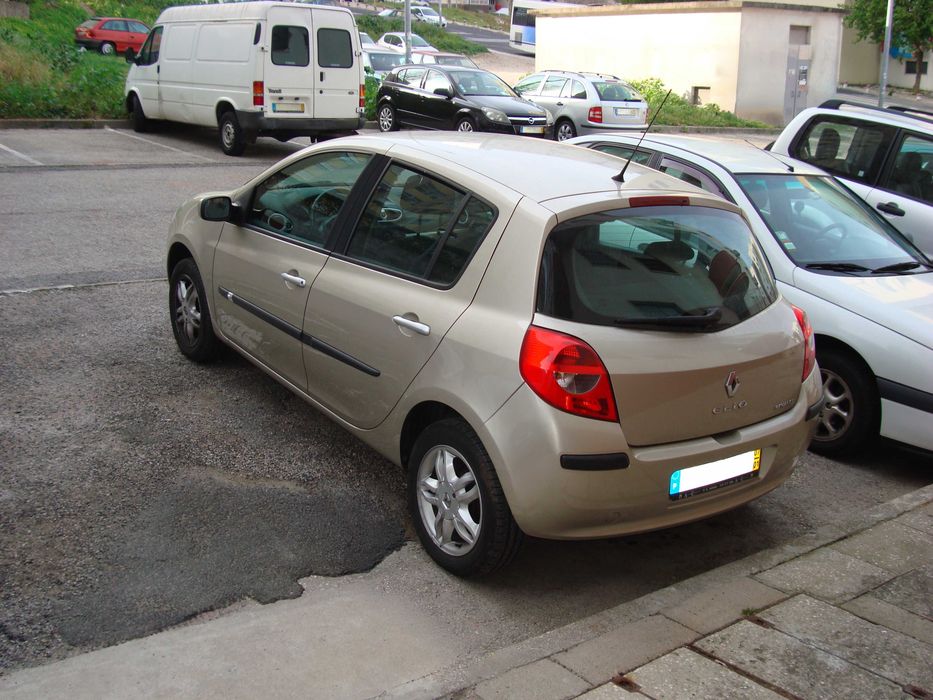 Renault Clio Dynamique 1.2 16V 75cv