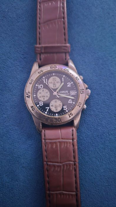 Relógio lorus com cartier