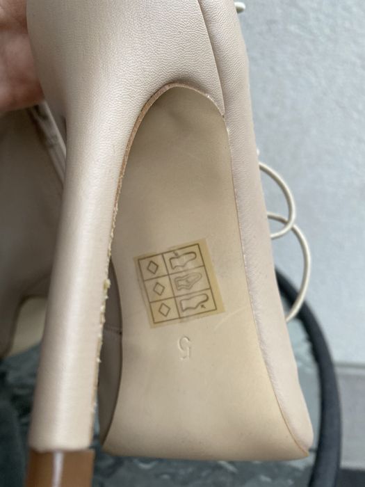 Public Desire nowe szpilki ecru beż 38