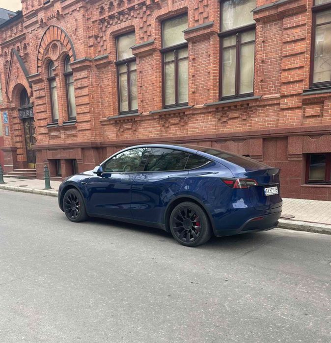 Tesla Y 2021 Long range