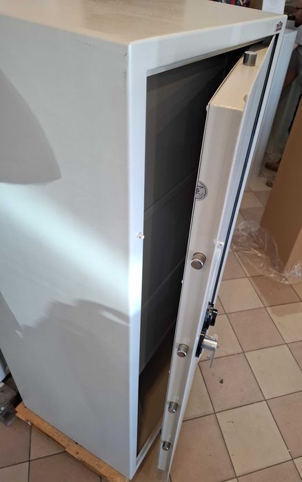 Szafa pancerna metalowa Metalkas, 160/70/60 cm, 203 kg, dwa zamki