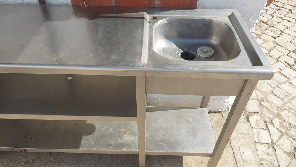 Stainless steel counter with sink and coffee hopper64285172317059122