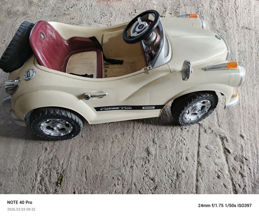 Samochód na akumulator Mercedes klasyk