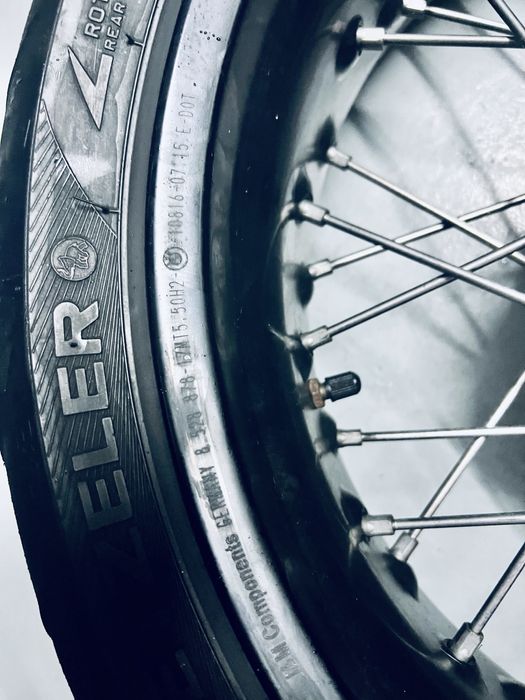 Pneus & Jantes BMW Raios R NineT, R 1200 R, …// R 17x5,5 & 17x3,5 FR