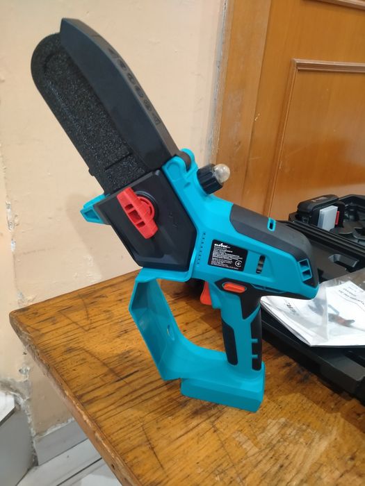 Мини Пила аккумуляторная Klever 20V