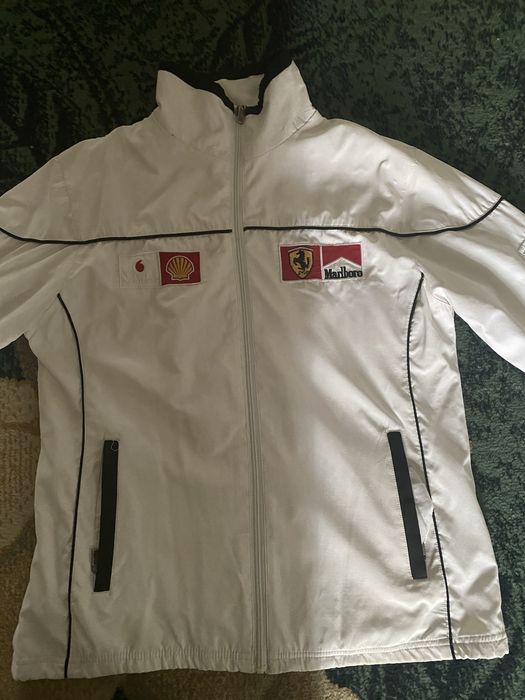 Пррдаю ветровку фирмы Marlboro (мальборо)