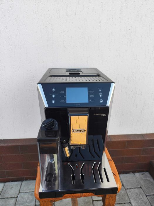 Кавомашина DeLonghi ECAM 550.55 PrimaDonna Class Bluetooth