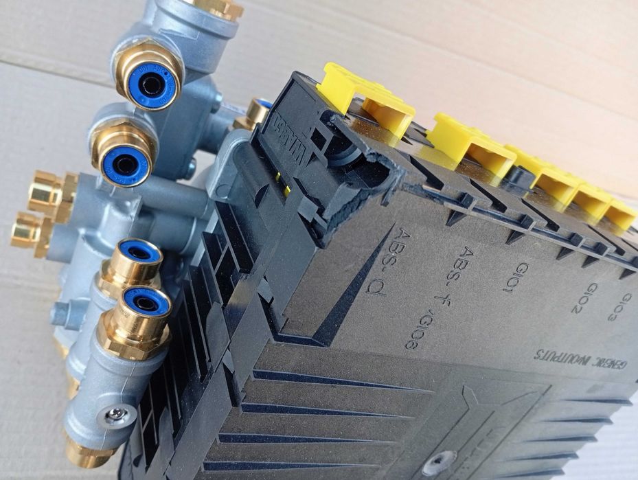 Модулятор Wabco 4801020330 напівпричепа TEBS-E