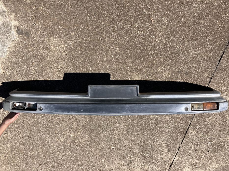 Grelha e para-choques frente Fiat 127 900C