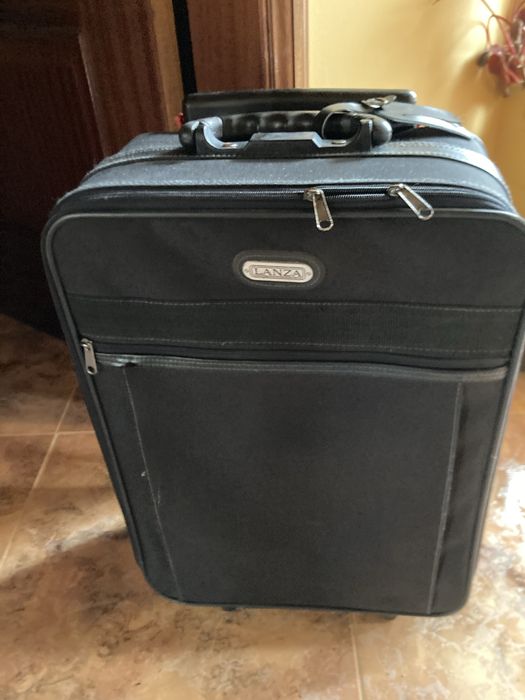 Mala de viagem de cabine em bom estado