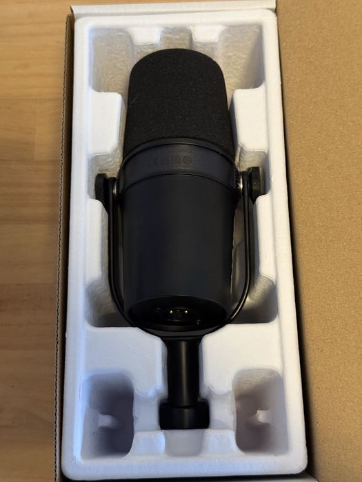 Shure mv7x xlr + M-audio solo