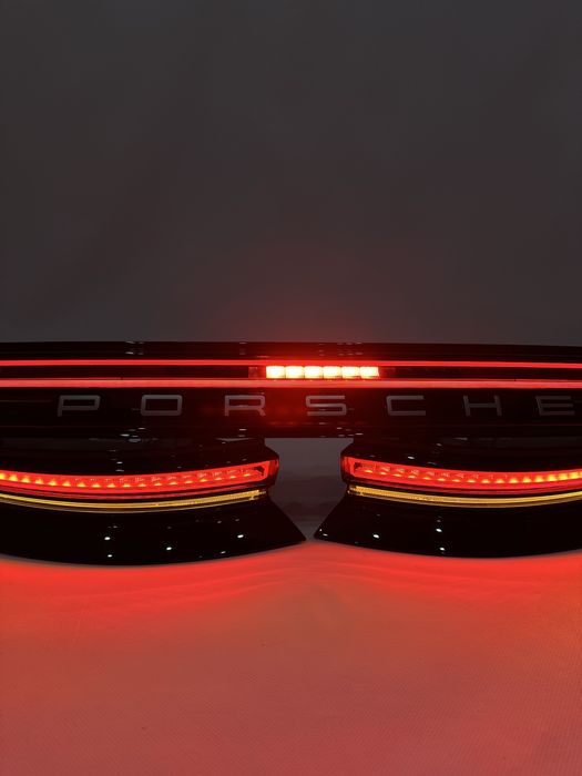 Porsche Panamera 976 фонарі фонарь стоп ліхтар оптика задня наявності