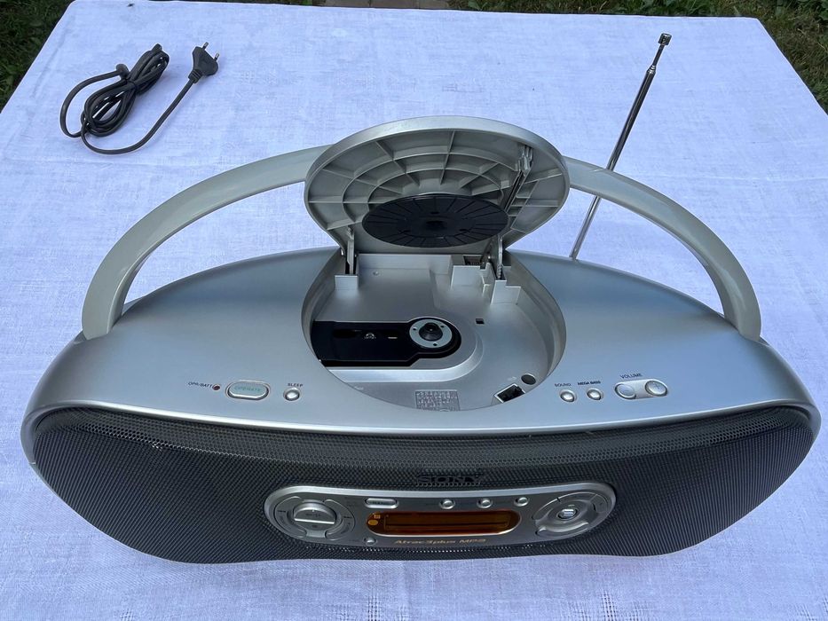 Магнитола Сони в идеальном состоянии Sony ZS-SN 10L Аудиосистема Радио